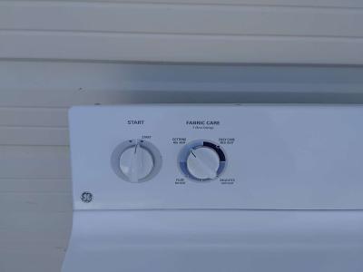 Nice White GE Extra Large Capacity Gas Dryer Like New - Thumbnail 5