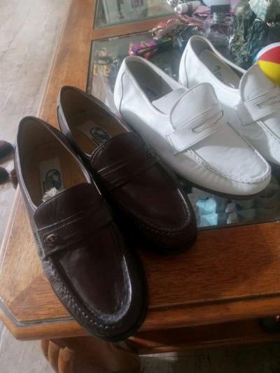 zapatos de vestir para hombre 2 colores blanco y cafes - Bell, California