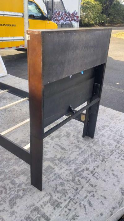 Preowned Twin Size Bed - Thumbnail 3