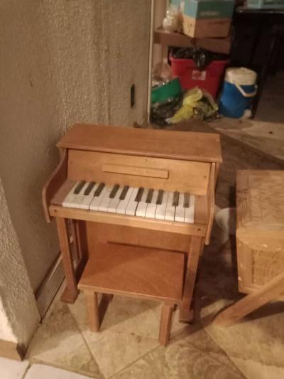 vintage 24 key Casspinette child toy piano - Thumbnail 2