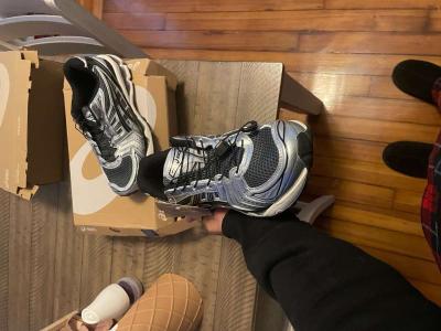 ASICS Kayano 14 in black and silver size 8 - Thumbnail 3