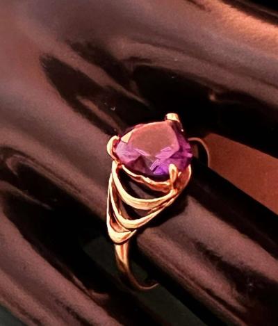 14K Gold Amethyst Heart Ring - Phelan, California
