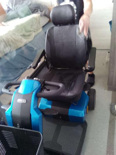 Pride S710LXW Victory LX Sport 4 Wheel Mobility Scooter - Thumbnail 3