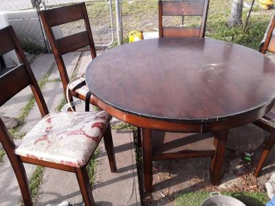 Round Wooden Dining Table 4 chairs - Thumbnail 2