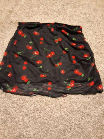 Black with cherries mini - Thumbnail 3