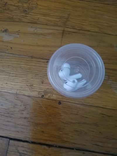 Gently used Airpod Pros 2 - Thumbnail 2