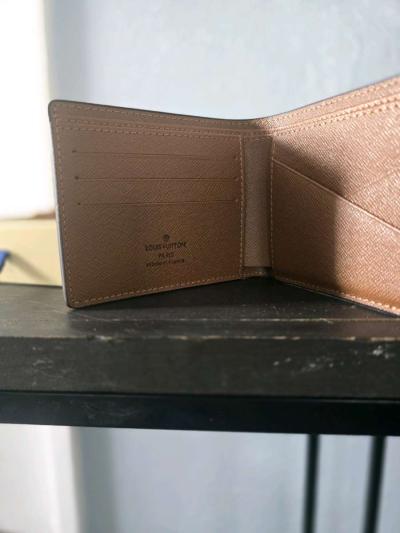 cardholder - Thumbnail 4