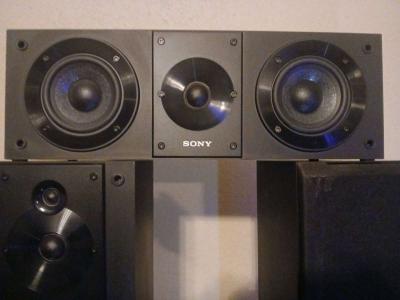 Sony Floor Speakers and a Center - Thumbnail 3