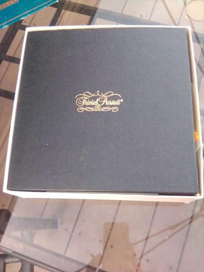 Trivial Pursuit Master Game Genus Edition - Thumbnail 3