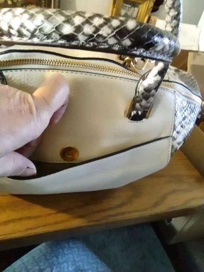 Michael Kors Preowned Dome Satchel White  Python large - Thumbnail 5