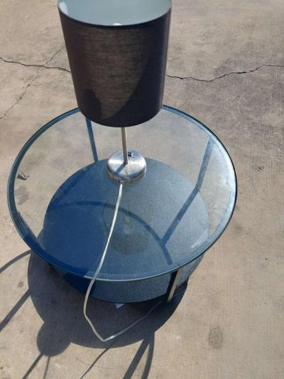 center tableand lamp - Thumbnail 2