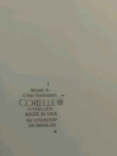 Set of 2 Corelle VITRELLE Splendor Square Luncheon 9 Plates - Thumbnail 2