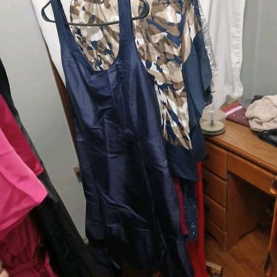 I have sizes 2 to 28 all name brand all brand new - Thumbnail 2