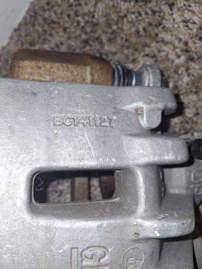 Cadillac CTS brake caliper - Thumbnail 3