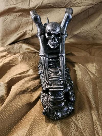 Skeleton biker wine bottle holder - Thumbnail 3