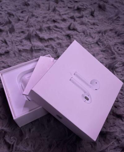 apple airpods gen 1 ready to ship - Thumbnail 4