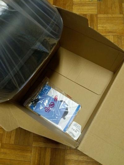 BRAND NEW Foot massager with remote - Thumbnail 2