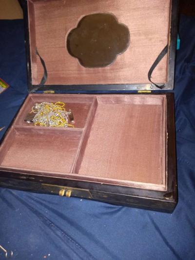 Antique Chinese hand crafted jewelry box - Thumbnail 2