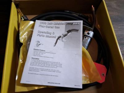 torch outfit open box new - Thumbnail 4