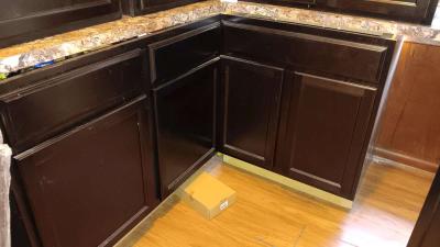 Kitchen Cabinets - Thumbnail 5