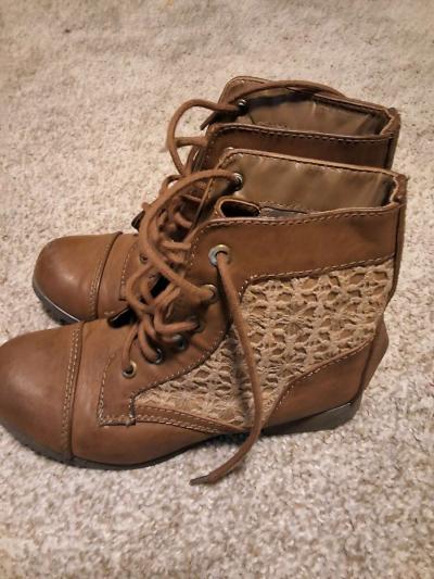 Dr Martins Womens Industrial Boot With safety toe - Thumbnail 6