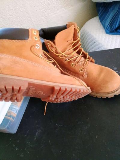 Timberland Boots size 6M Boys - Thumbnail 2