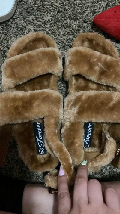 7 dollars Per Pairs Of Shoes Size 7 In Women - Thumbnail 3