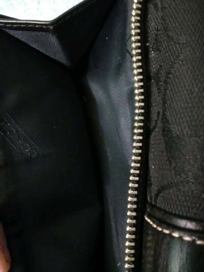 coach wallet black  need to go today - Thumbnail 5