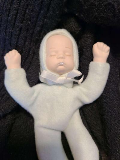 1980 OOAK Vintage SoftBody 7 Porcelain Sleeping Baby Doll  R - Thumbnail 6