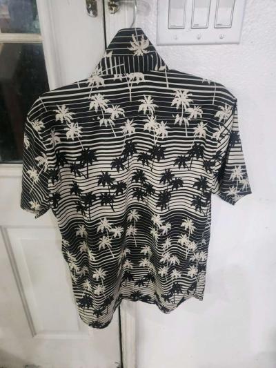 3 mens shirts - Thumbnail 3