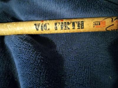 Korn drummer autographed drumstick - Thumbnail 6
