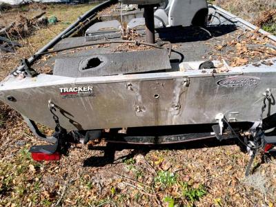 2006 bass tracker boat and tralier 300 or best offer - Thumbnail 6