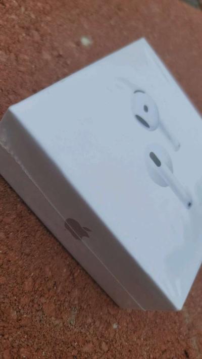 Airpods Gen 4 - Thumbnail 2