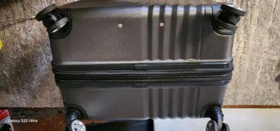 traveling suitcase - Thumbnail 4