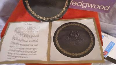Mother a Black Basalt Plate by Wedgewood - Thumbnail 2
