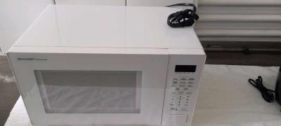 microwave  1year used - Thumbnail 3