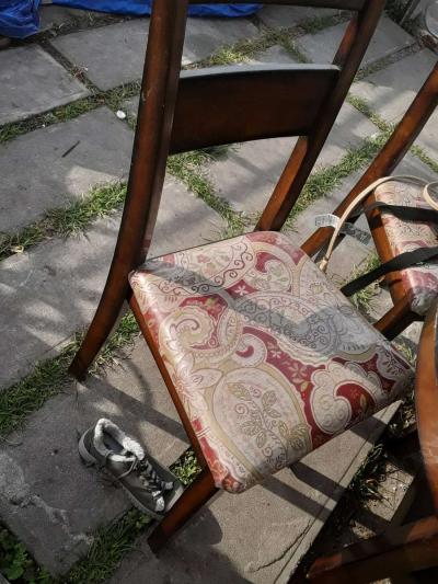 Round Wooden Dining Table 4 chairs - Thumbnail 4