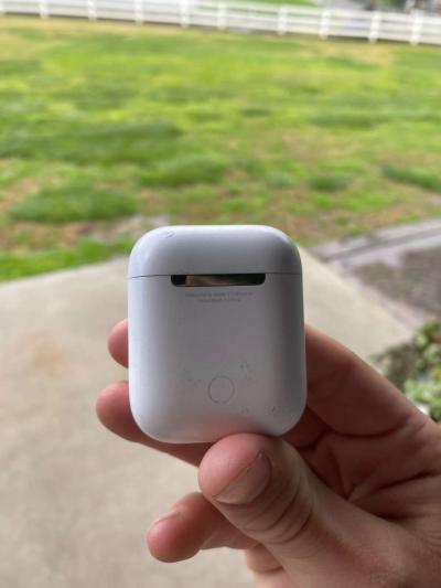 AirPods - Thumbnail 2