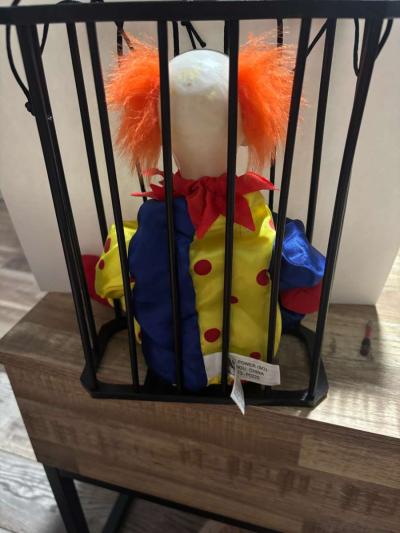 vintage Caged scary evil clown - Thumbnail 2