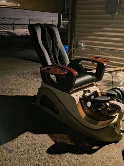 Massage and Pedicure Chair 2015 - Thumbnail 2