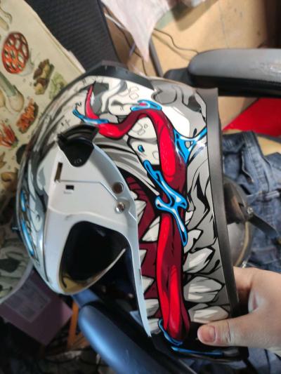 xl motorcycle helmet used - Thumbnail 3