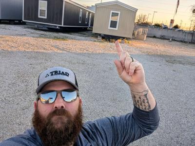 Singlewide Champion Home with 3 bedrooms and 2 bathrooms - Thumbnail 4