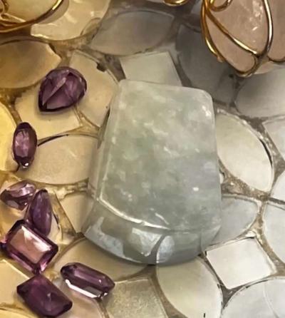 14K Gold Carved Jade  Amethyst Pendant - Thumbnail 5