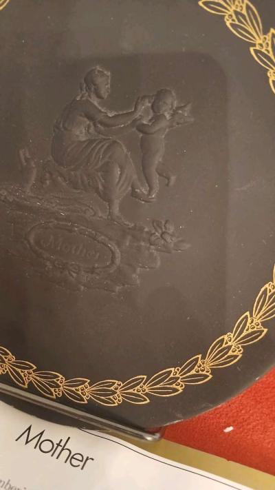 Mother a Black Basalt Plate by Wedgewood - Thumbnail 3