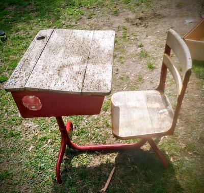 vintage American seating school desk - Thumbnail 2