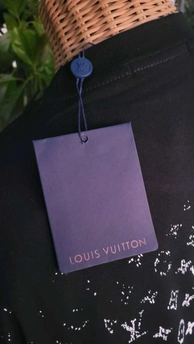 LV tshirt - Thumbnail 3