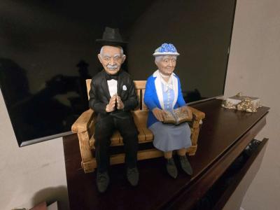 old couple figurine - Bryan, Texas