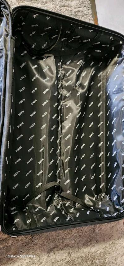 traveling suitcase - Thumbnail 3