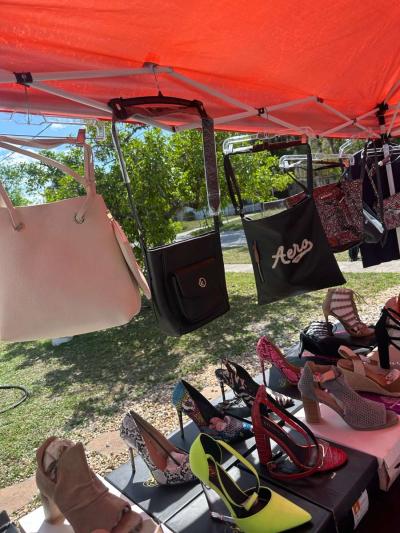 Womans Fashion - Thumbnail 5