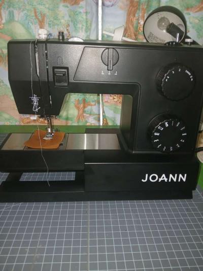 sewing machine - Thumbnail 2